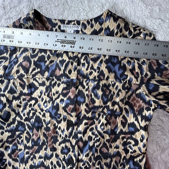 Pendleton Womens Leopard Blouse Button Down Long Sleeve Medium Petite Brown Silk - Picture 6 of 8
